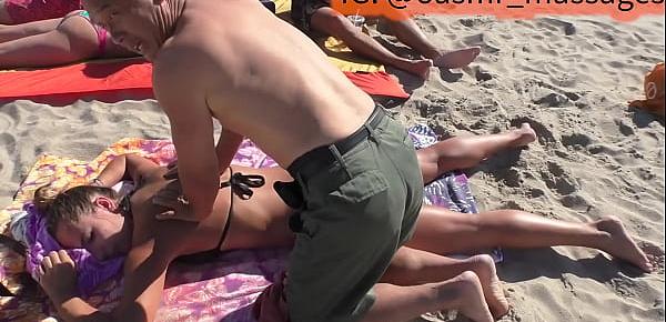  Beach Babe Massage with Beautiful Butt
